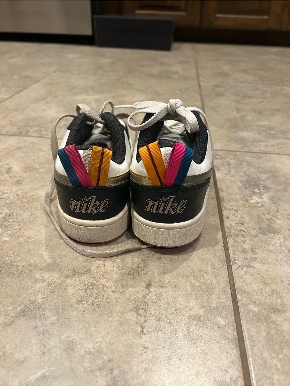 Nike low top